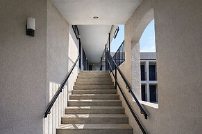 Quarters Inn and Suites