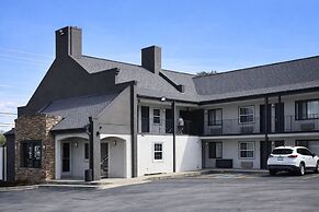 Quarters Inn and Suites