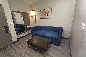 Holiday Inn Express & Suites Cocoa by IHG