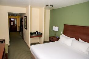 Holiday Inn Express & Suites Cocoa by IHG