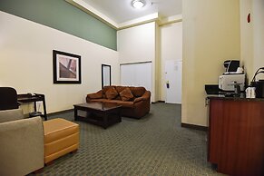 Holiday Inn Express & Suites Cocoa by IHG