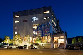 Penz Hotel West