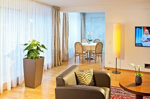Penz Hotel West