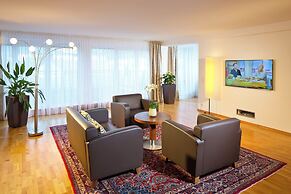 Penz Hotel West