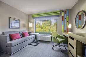 Hampton Inn East Aurora