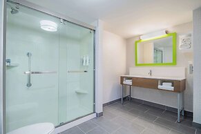 Hampton Inn East Aurora