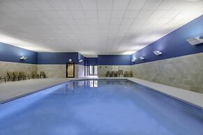 Hampton Inn East Aurora