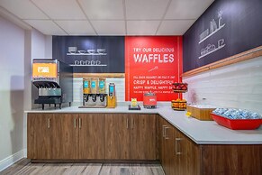 Hampton Inn East Aurora