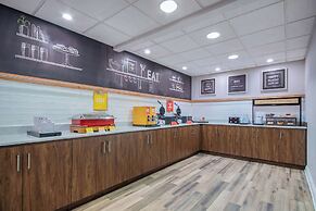 Hampton Inn East Aurora