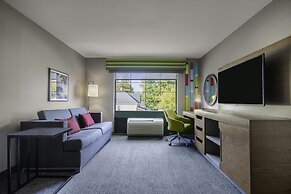 Hampton Inn East Aurora