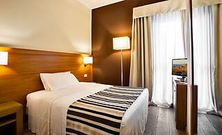 Sardegna Hotel, Suites & Restaurant