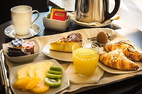 Sardegna Hotel, Suites & Restaurant