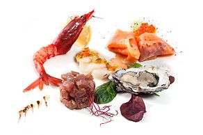 Sardegna Hotel, Suites & Restaurant