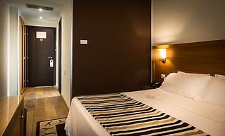 Sardegna Hotel, Suites & Restaurant