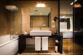 Sardegna Hotel, Suites & Restaurant