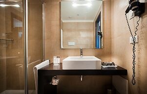 Sardegna Hotel, Suites & Restaurant