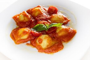 Sardegna Hotel, Suites & Restaurant