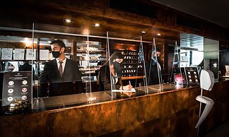 Sardegna Hotel, Suites & Restaurant