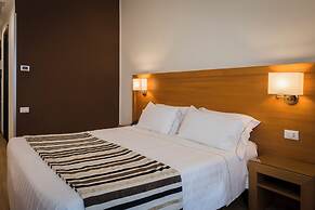 Sardegna Hotel, Suites & Restaurant