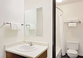 Super 8 by Wyndham Belgrade/Bozeman Airport