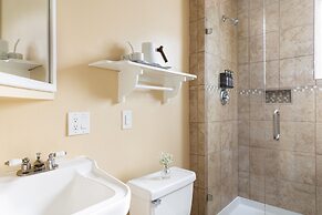 Centrella Hotel, A Kirkwood Collection Hotel