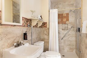 Centrella Hotel, A Kirkwood Collection Hotel