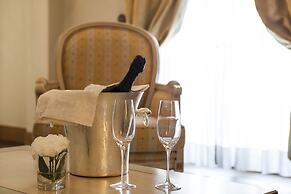 Grand Hotel Villa Torretta Milan Sesto, Curio Collection by Hilton