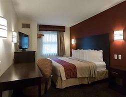 Travelodge by Wyndham Romulus Detroit Airport