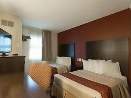 Travelodge by Wyndham Romulus Detroit Airport