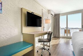 Inn on Destin Harbor, Ascend Hotel Collection