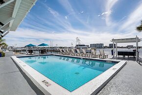 Inn on Destin Harbor, an Ascend Collection Hotel