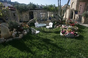 Argo Rooms & Studios