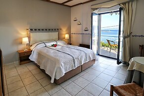 Argo Rooms & Studios