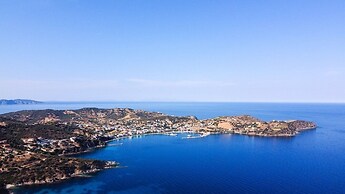 Argo Rooms & Studios