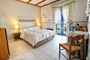 Argo Rooms & Studios