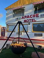 Apache Motel