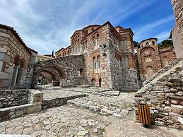 Parnassos Delphi Hotel