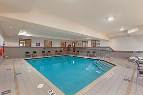 Best Western Plus Burlington Inn & Suites