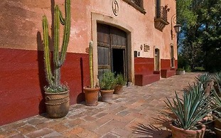 Hacienda Sepulveda Hotel & SPA