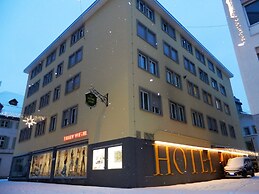 Central Hotel Post