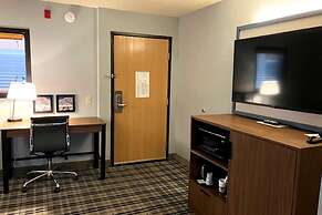 AmericInn by Wyndham Dickinson