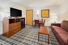 AmericInn by Wyndham Dickinson