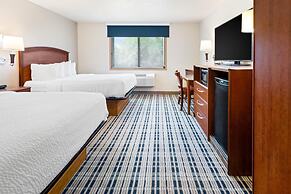 AmericInn by Wyndham Dickinson