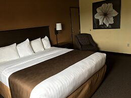 AmericInn by Wyndham West Bend