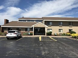 AmericInn by Wyndham West Bend