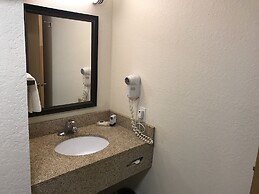 AmericInn by Wyndham West Bend