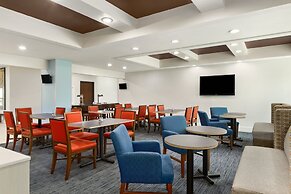 Holiday Inn Express Hotel & Suites Florence I-95 at Hwy 327 by IHG
