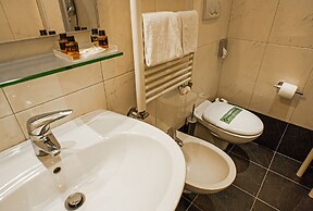 Viktoria Palace Hotel