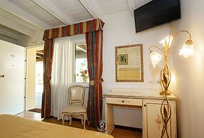 Viktoria Palace Hotel