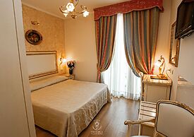 Viktoria Palace Hotel